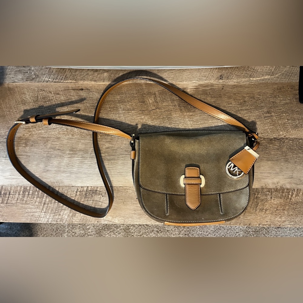 MICHAEL Kors Romy Medium Suede Messenger purse